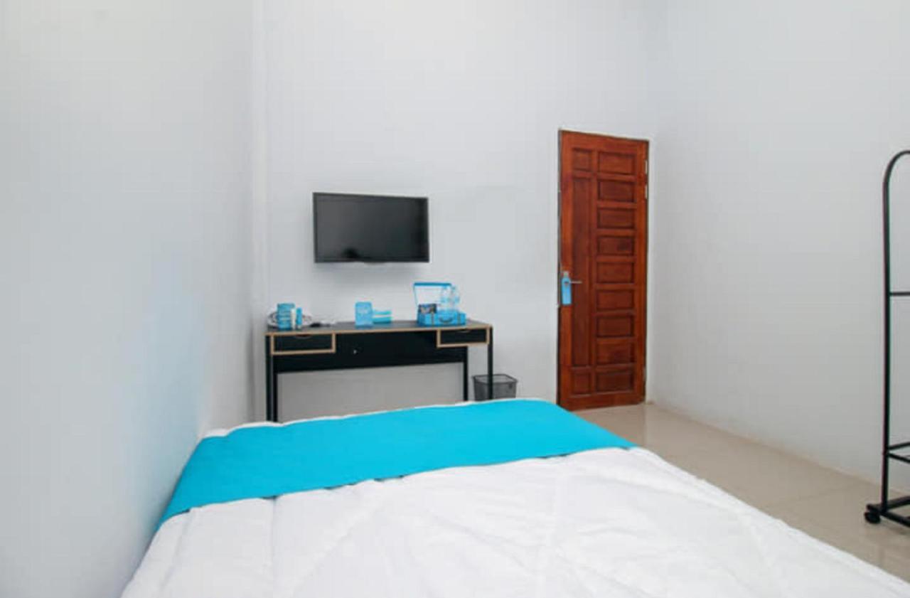 Khalisa Home Syariah Pontianak Exterior photo