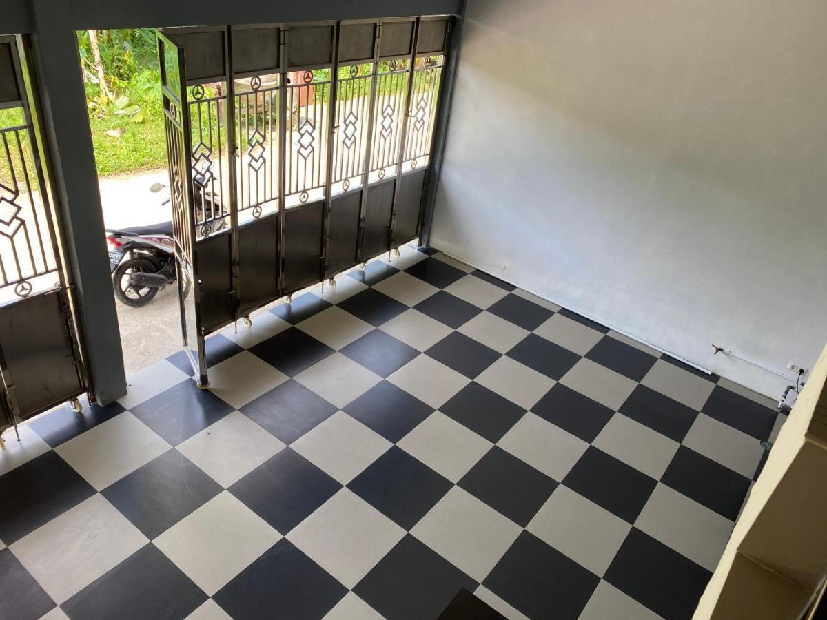 Khalisa Home Syariah Pontianak Exterior photo